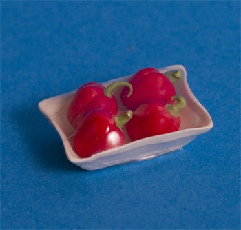 Sm6209 - Poivrons rouges sur un plateau