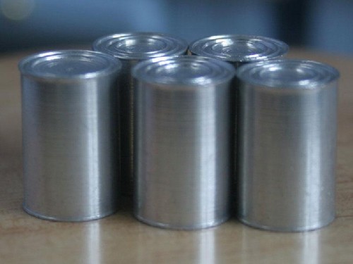 Tc0288 - Cinco latas de conserva