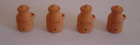 Mk3002 - Wine pitchers